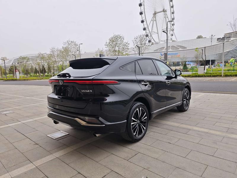 Toyota Venza, 2022 — фото 6 из 12