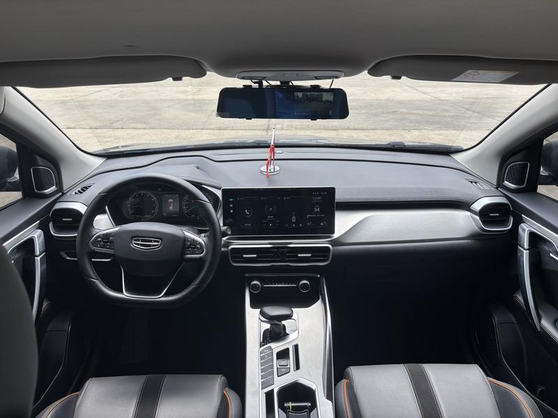 Geely Coolray, 2023 — фото 7 из 11