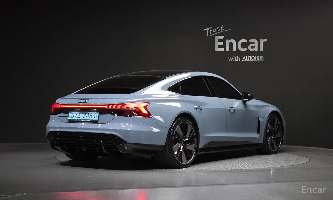 Audi e-tron GT, 2022 — фото 2 из 12