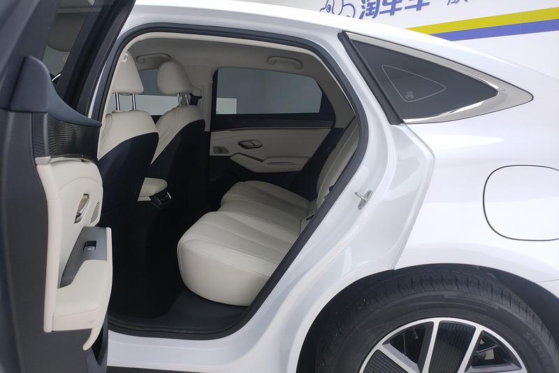 BYD Qin L, 2025 — фото 11 из 12