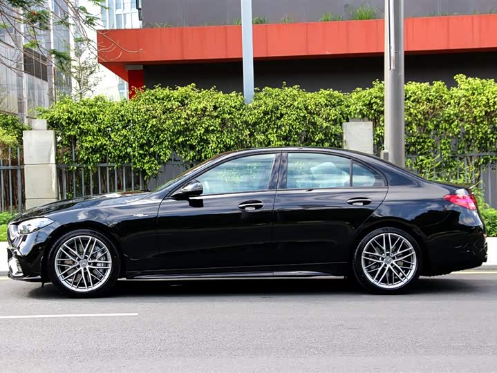 Mercedes-Benz C-Class AMG, 2025 — фото 3 из 9