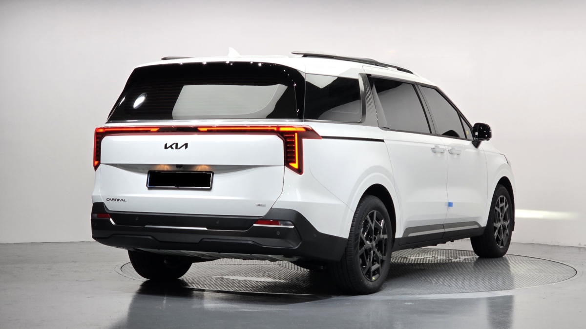 Kia Carnival, 2026 — фото 2 из 12