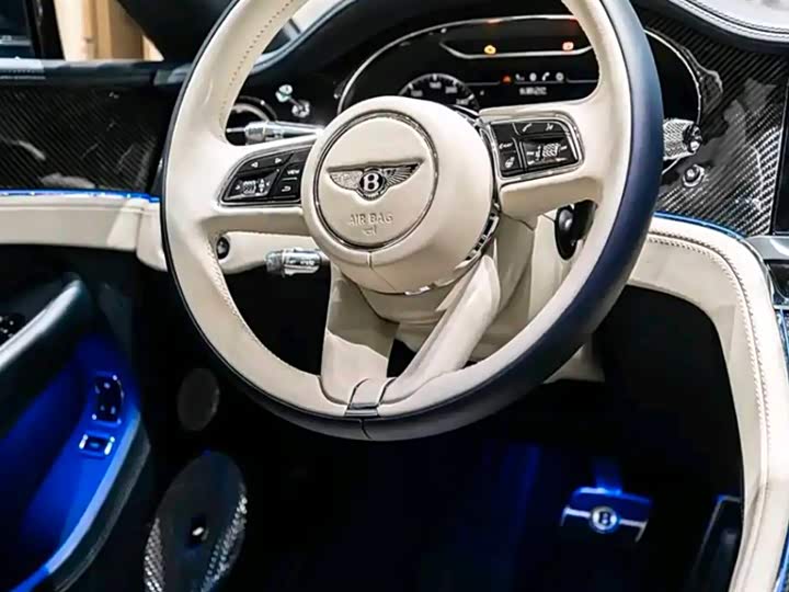 Bentley Continental GT, 2024 — фото 7 из 9