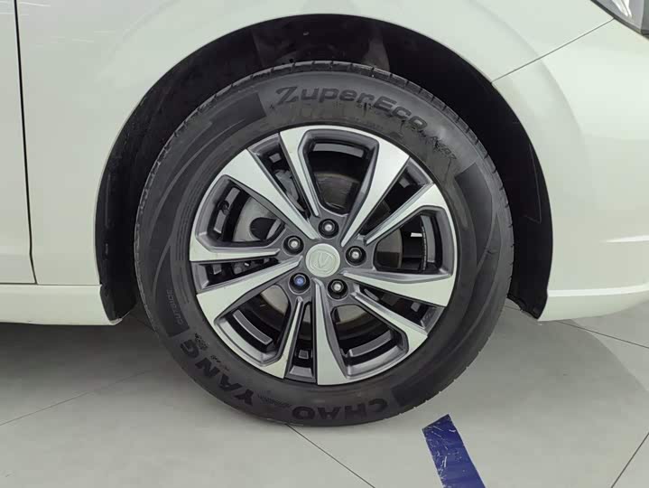 Changan Eado Plus, 2022 — фото 6 из 9