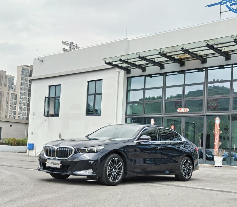 BMW 5 Series, 2026 — купить в Иванове под ключ