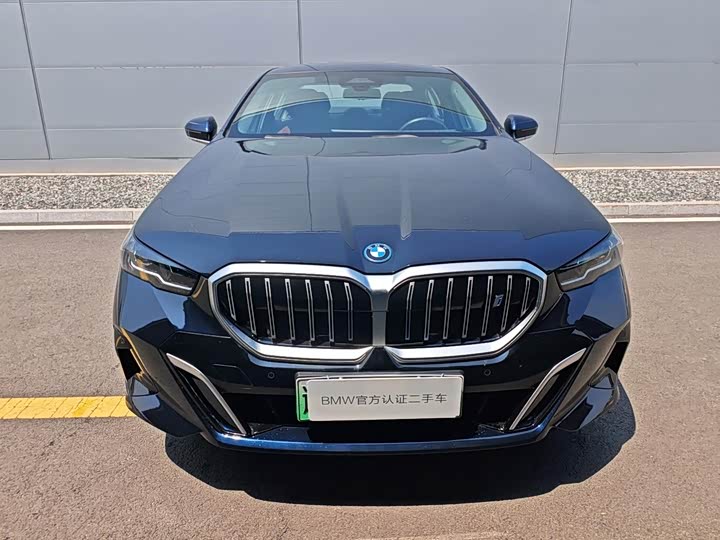 BMW i5, 2025 — фото 3 из 9