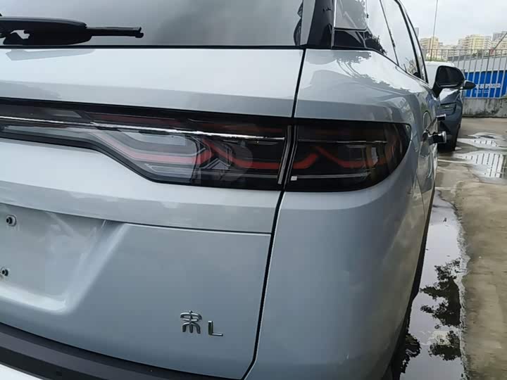 BYD Song L DM-i Hybrid, 2024 — фото 8 из 9
