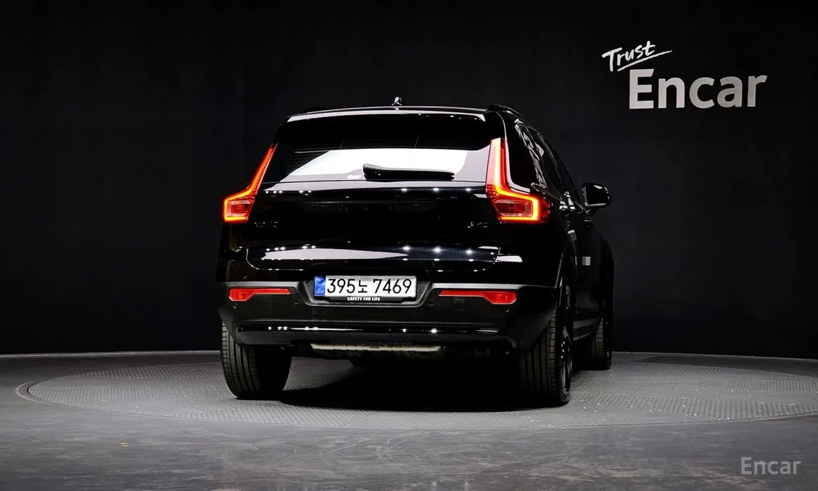 Volvo XC40, 2025 — фото 4 из 12