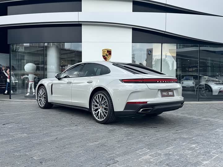Porsche Panamera, 2024 — фото 8 из 9