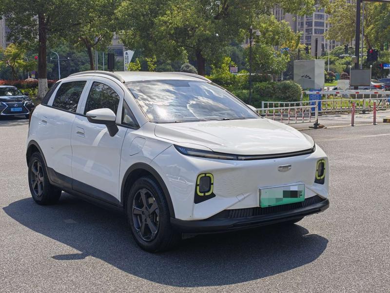 Geely Geometry E Firefly, 2023 — фото 3 из 12