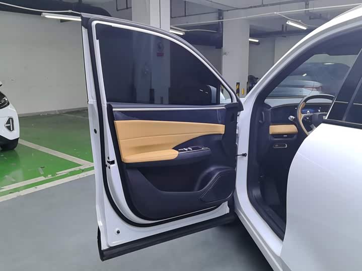 Geely Galaxy L7, 2024 — фото 7 из 9