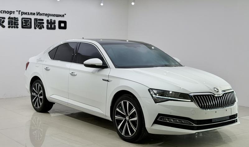 Skoda Superb, 2023 — фото 3 из 12