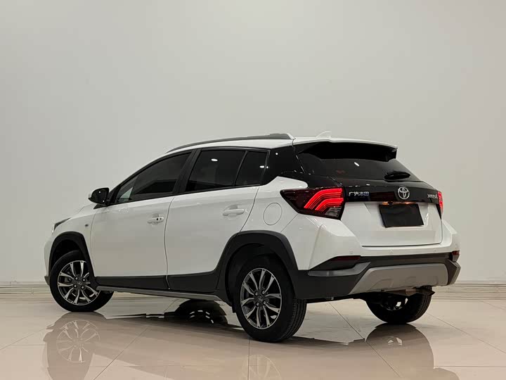 Toyota Yaris L Hatchback, 2022 — фото 4 из 9