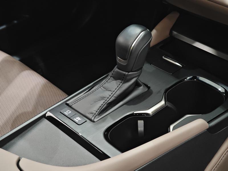 Lexus ES, 2025 — фото 10 из 12