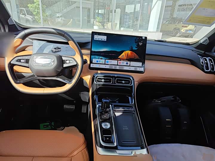 Geely Atlas L, 2025 — фото 6 из 9