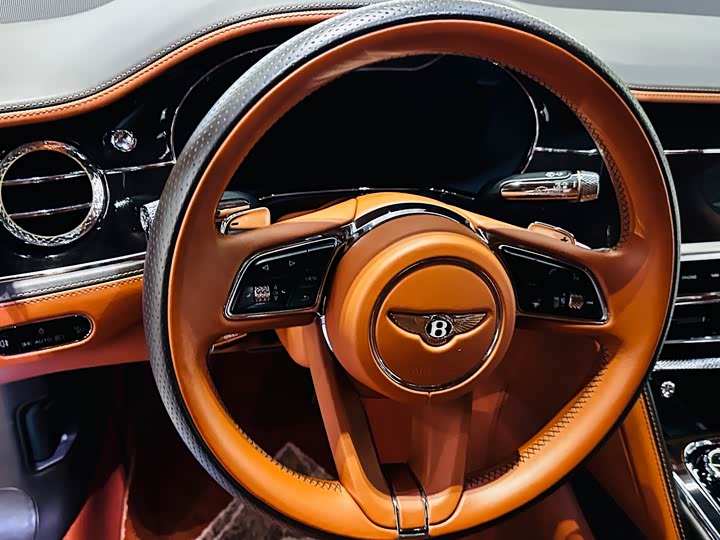 Bentley Flying Spur, 2021 — фото 9 из 9