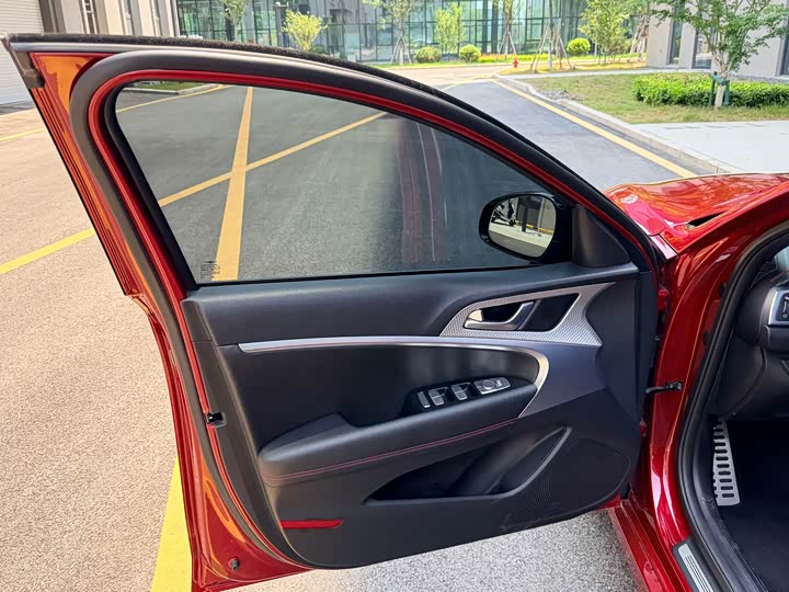 Genesis G70, 2022 — фото 7 из 9