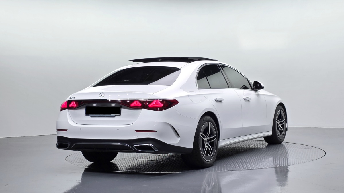 Mercedes-Benz E-Class, 2025 — фото 2 из 12