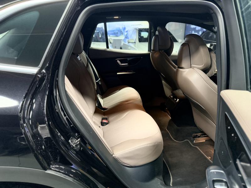 Mercedes-Benz EQE SUV, 2025 — фото 12 из 12