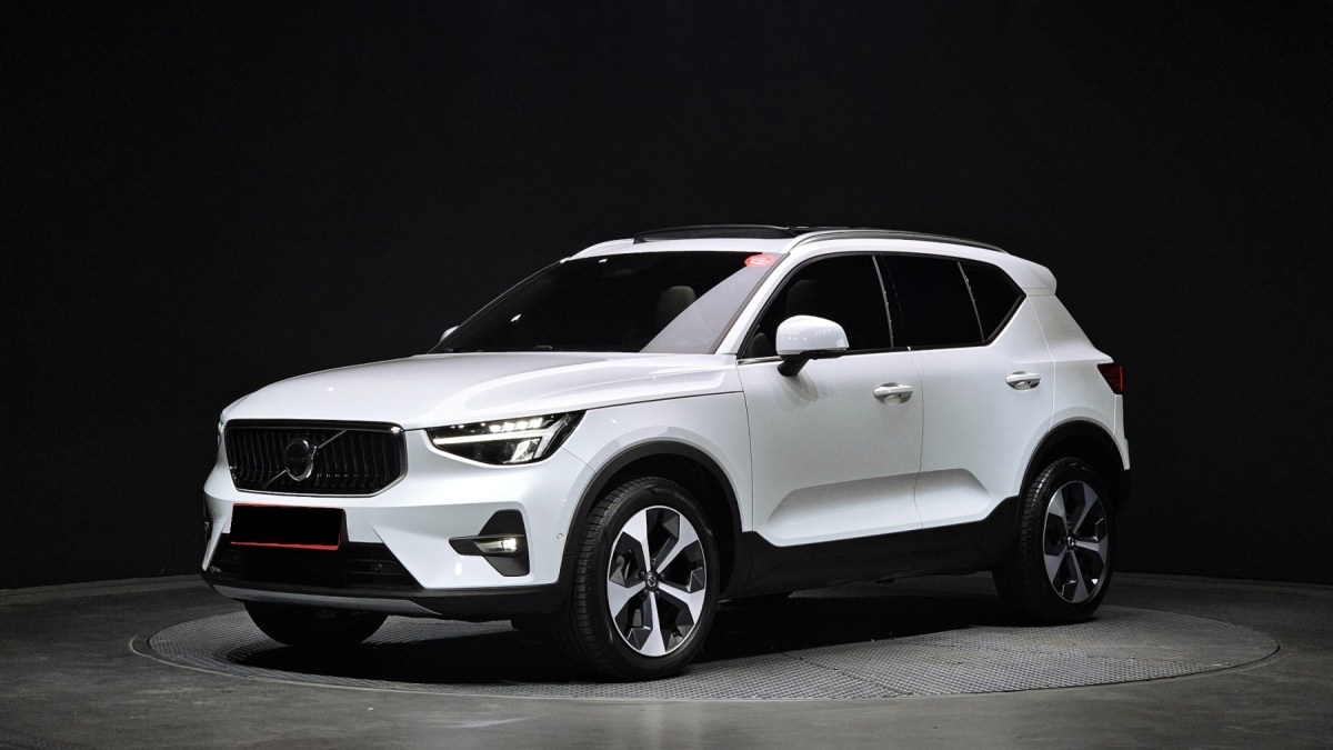 Volvo XC40, 2023 — купить в Санкт-Петербурге под ключ