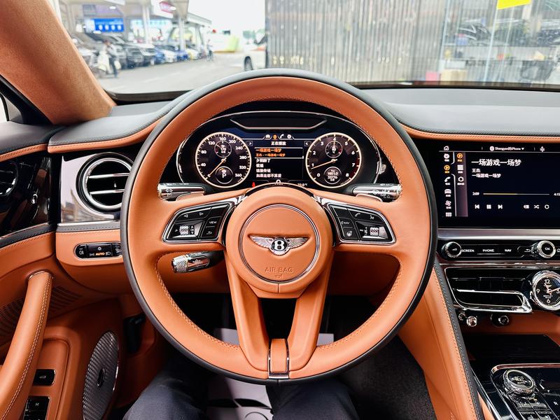 Bentley Flying Spur, 2023 — фото 7 из 11