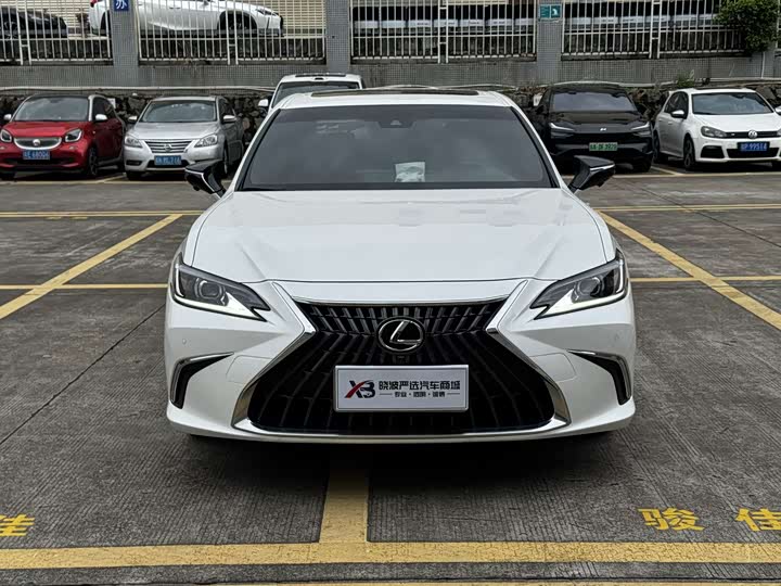 Lexus ES, 2024 — фото 2 из 9