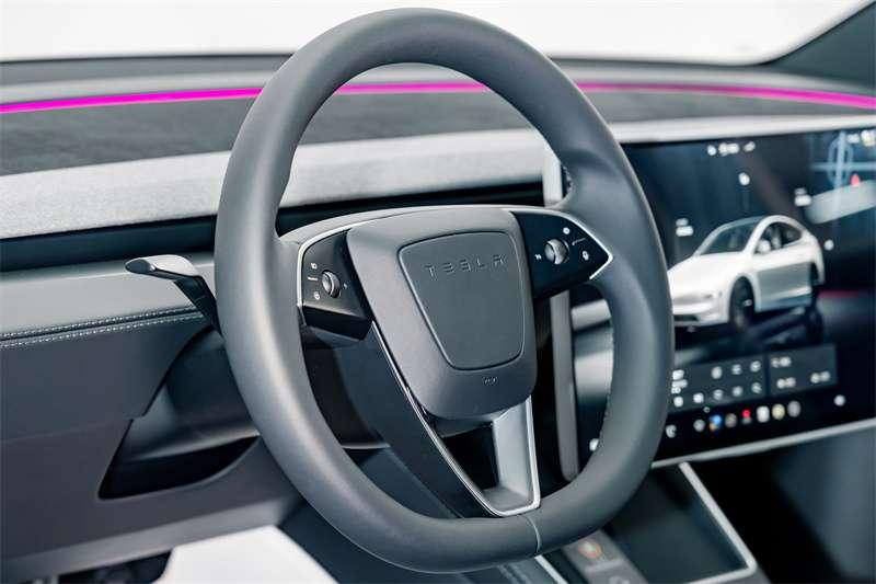 Tesla Model Y, 2026 — фото 8 из 12