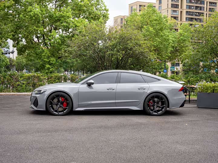 Audi RS 7, 2024 — фото 3 из 9