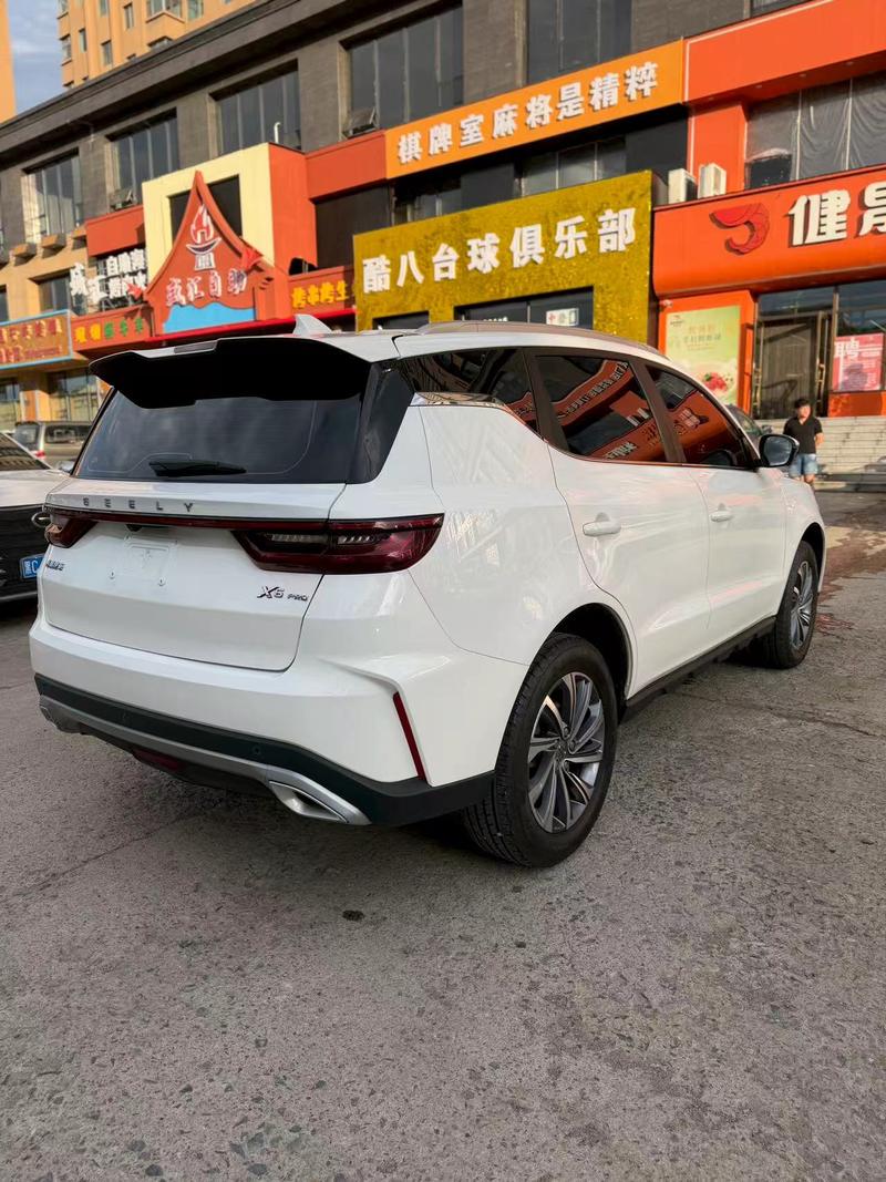 Geely Vision X6, 2022 — фото 7 из 12