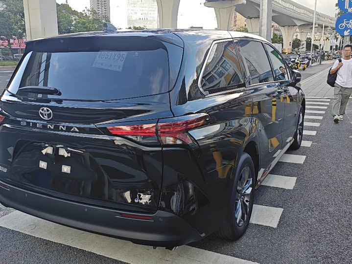 Toyota Sienna, 2026 — фото 7 из 9