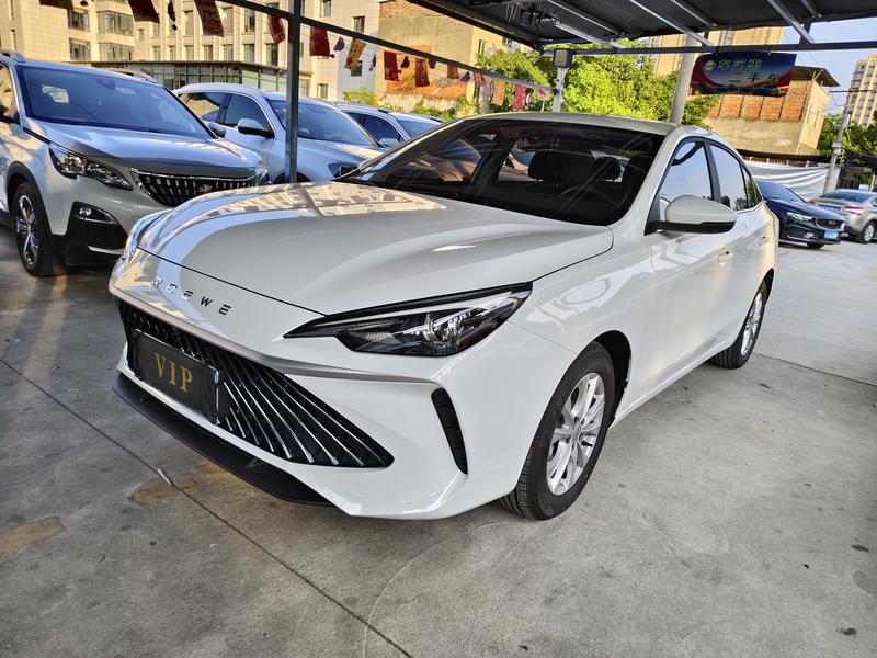 Roewe i5, 2025 — купить в Москве под ключ