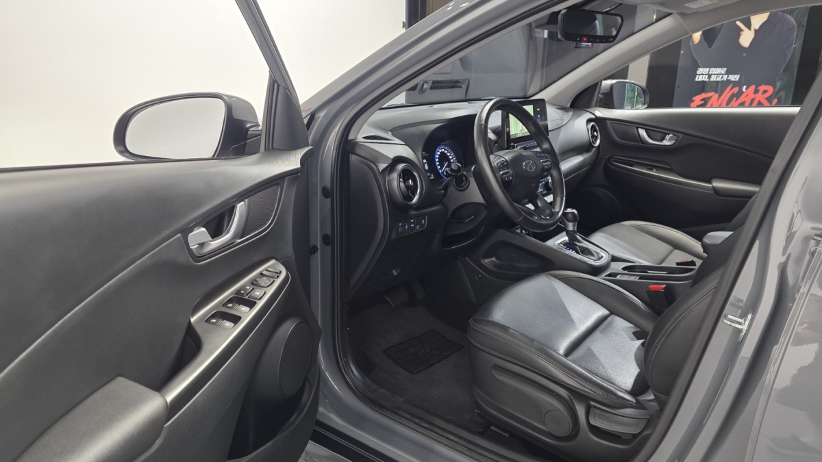 Hyundai Kona, 2022 — фото 10 из 12