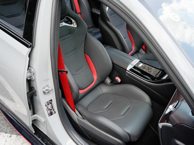 Mercedes-Benz C-Class AMG Hybrid, 2024 — фото 11 из 12