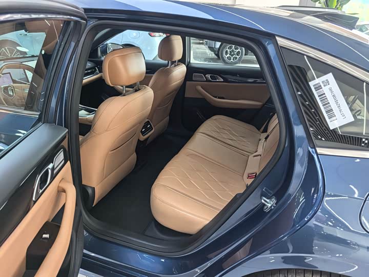 Geely Galaxy A7, 2025 — фото 6 из 9