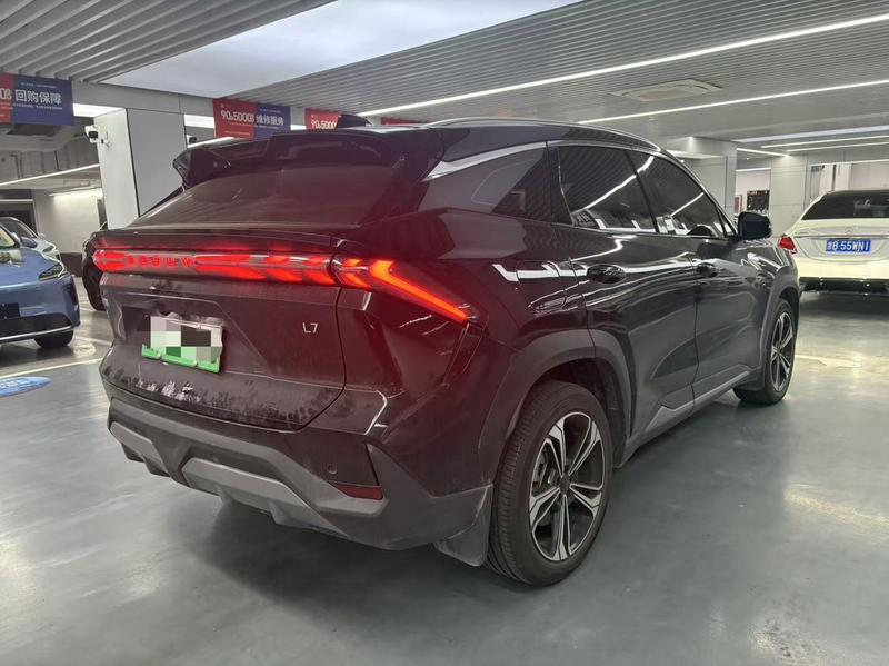 Geely Galaxy L7, 2024 — фото 6 из 12