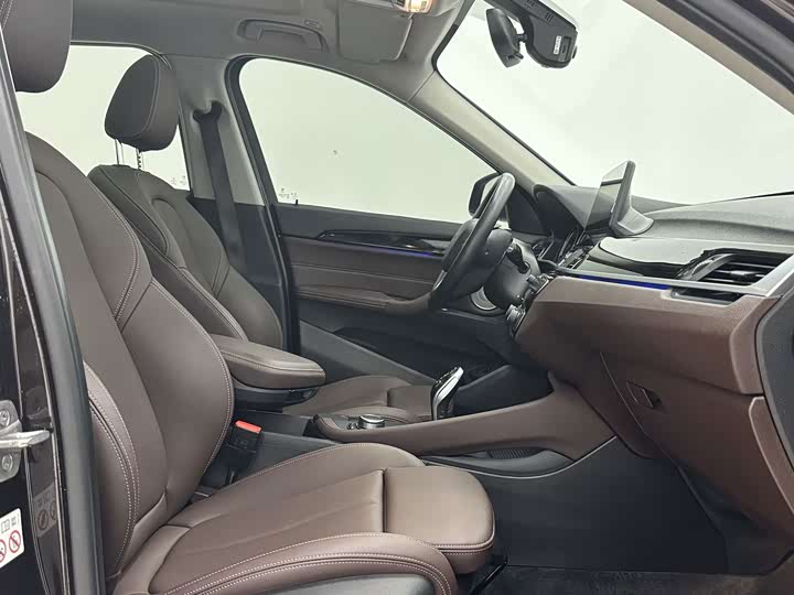 BMW X1, 2022 — фото 9 из 9