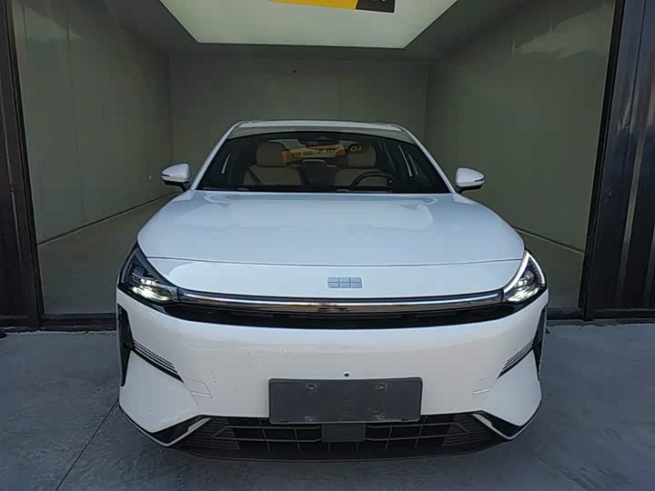 Geely Galaxy L6, 2024 — фото 3 из 9