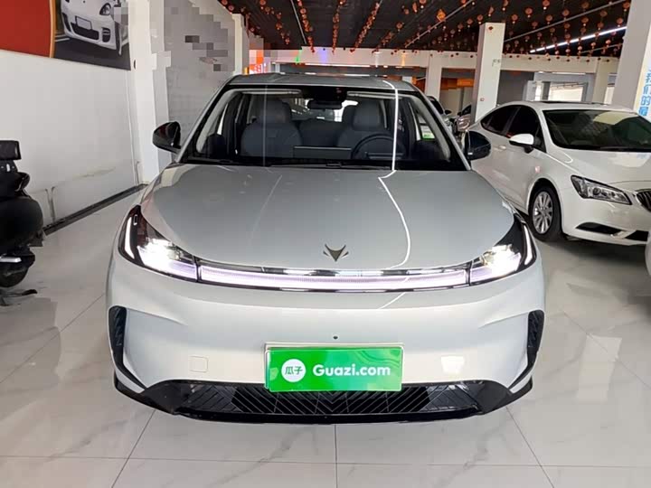 BAIC Arcfox T1, 2025 — фото 3 из 9