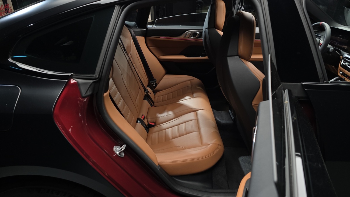 BMW i4, 2022 — фото 11 из 12