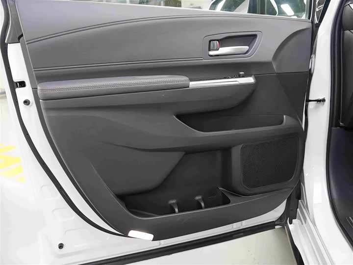 Toyota Sienna, 2025 — фото 9 из 9