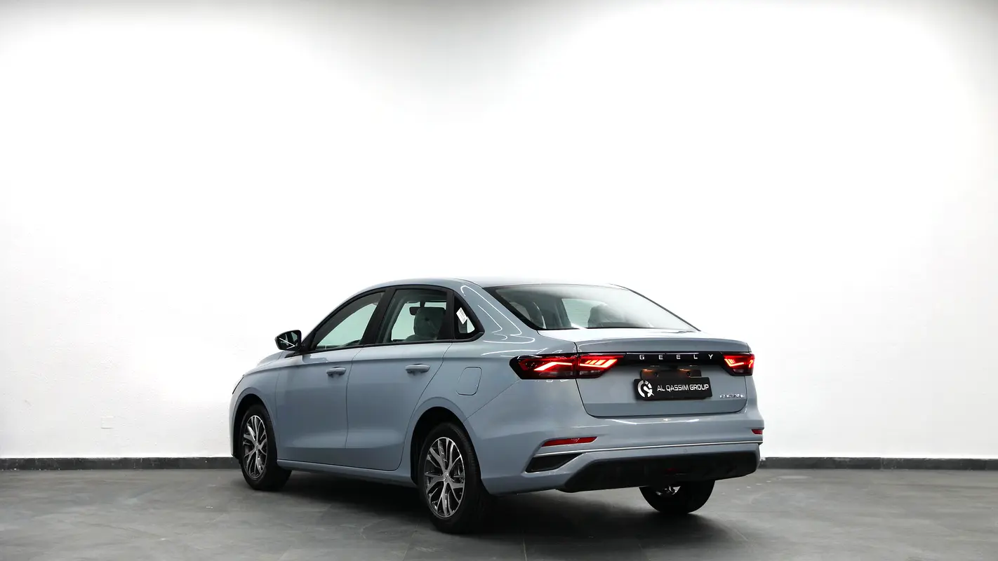 Geely Emgrand, 2027 — фото 4 из 10