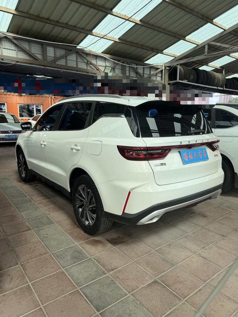 Geely Vision X6, 2022 — фото 4 из 11