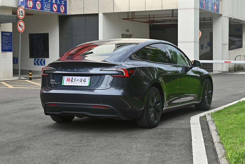 Tesla Model 3, 2024 — фото 7 из 12