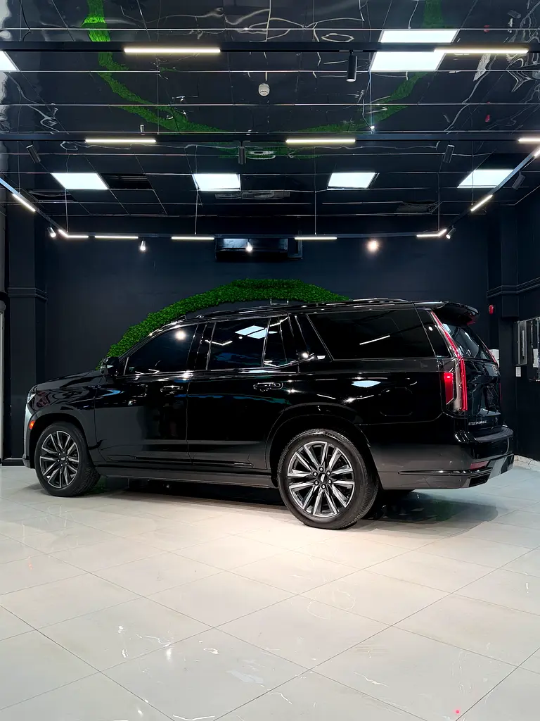 Cadillac Escalade, 2023 — фото 7 из 10