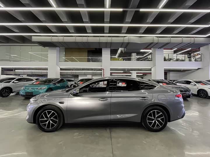 BYD Qin L, 2024 — фото 3 из 9