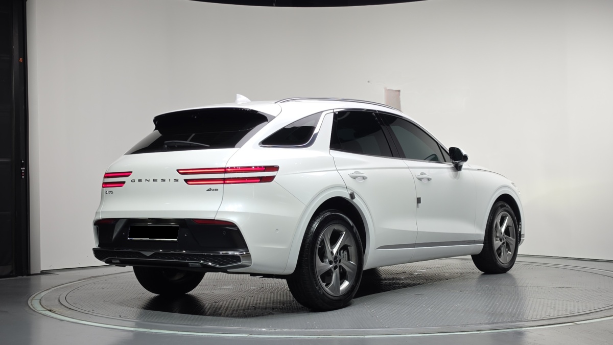Genesis GV70, 2024 — фото 2 из 12
