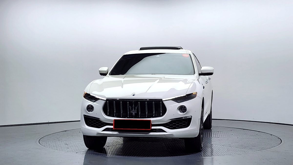 Maserati Levante, 2022 — фото 3 из 12