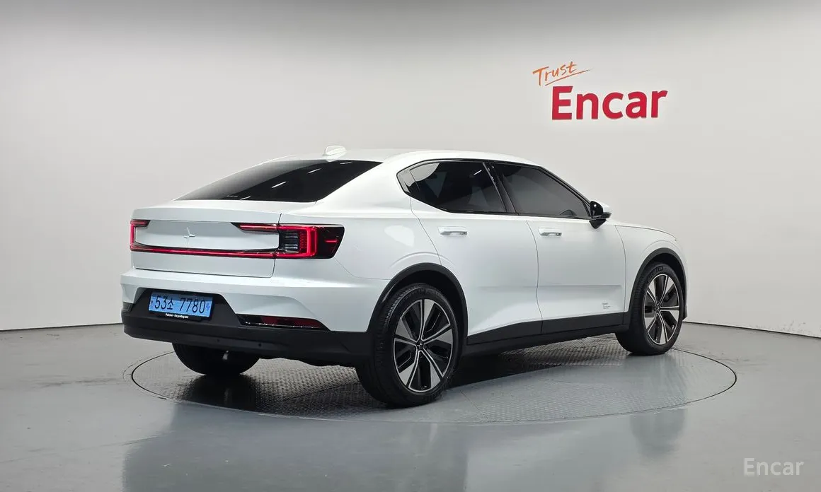 Polestar 2, 2022 — фото 2 из 12