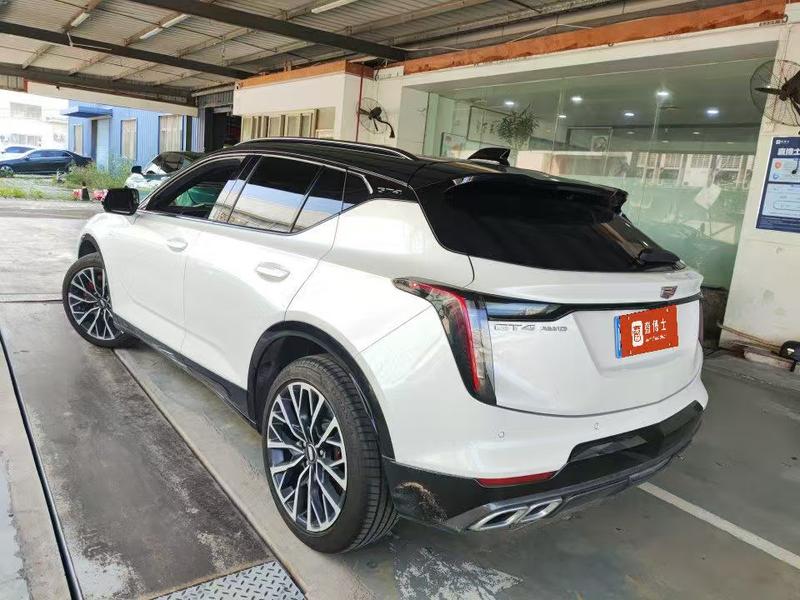Cadillac GT4, 2023 — фото 3 из 10