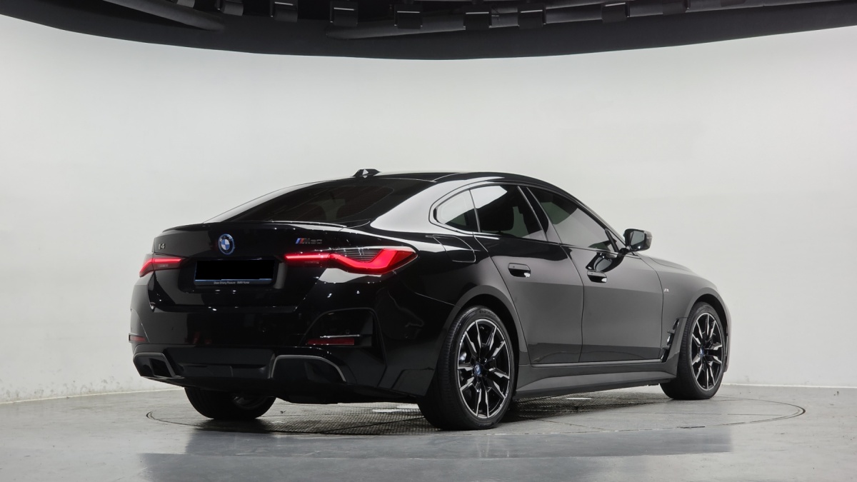 BMW i4, 2023 — фото 2 из 12